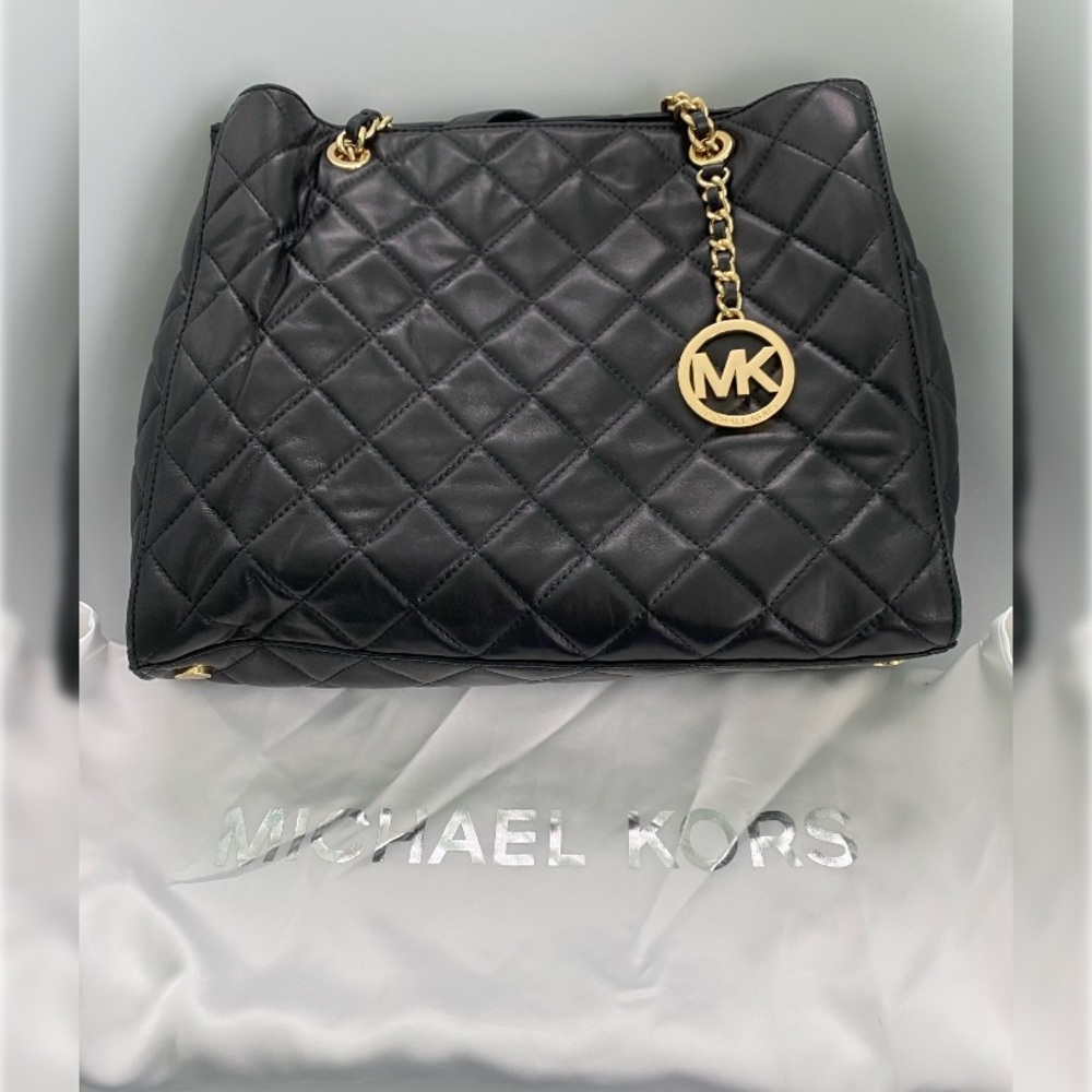 MICHAEL KORS - Susannah Black Leather Quilted Tote